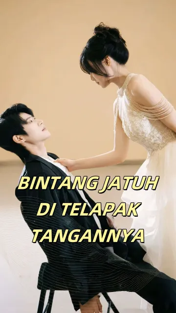 BINTANG JATUH DI TELAPAK TANGANNYA